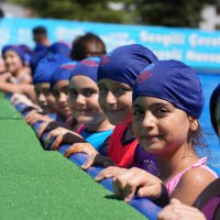 Okul bahçeleri havuzlarla şenlendi 