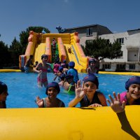 Okul bahçeleri havuzlarla şenlendi 