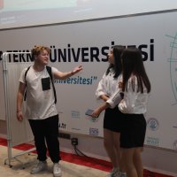 Bağımlılık tiyatro ile anlatıldı 