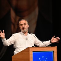 Büyükşehir personelinde yüzler gülüyor 