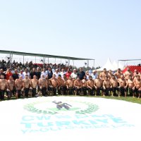 Pehlivanlar er meydanına çıktı 