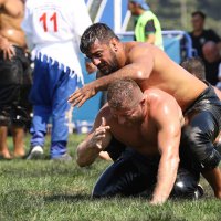 Pehlivanlar er meydanına çıktı 