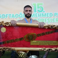 Başpehlivan Serhat Gökmen oldu 