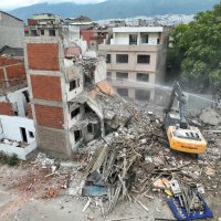 Riskli yapılar kalkıyor, vitrin yenileniyor 