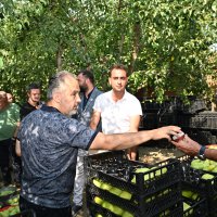 Başkan Aktaş’tan çiftçiye tarlada ziyaret 