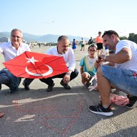 Zafer coşkusu Bursa semalarında 