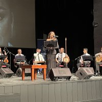 Sanat Güneşi, şarkılarıyla anıldı 