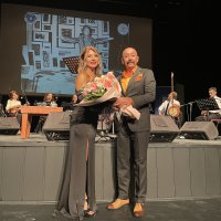 Sanat Güneşi, şarkılarıyla anıldı 