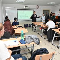 Üniversite yolunda Büyükşehir yanınızda 