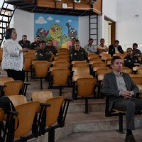 Kafeste yaşayan canlı bakımı eğitimi 