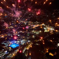 Kutlamalara havai fişekli final 