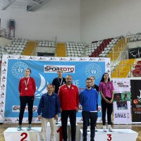 Büyükşehir Belediyesporlu badmintoncular yine zirvede 