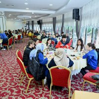 Mavi balonlar Filistinli çocuklar için gökyüzüne bırakıldı 