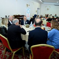 Mavi balonlar Filistinli çocuklar için gökyüzüne bırakıldı 