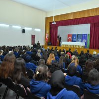 Liselilere sosyal medya uyarısı 