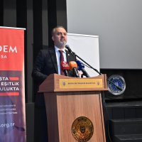 Güçlü kadın güçlü toplum demek 