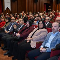 Güçlü kadın güçlü toplum demek 