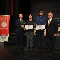 Münazarada fikirler yarıştı 