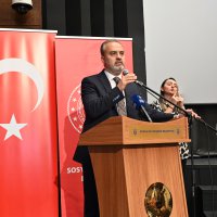 Engeller sevgiyle aşılıyor 