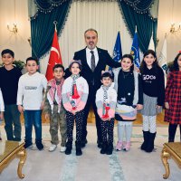 Filistinli çocuklardan Başkan Aktaş’a ziyaret 