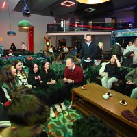 Liseliler bowlingle stres atıyor 