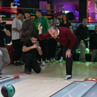 Liseliler bowlingle stres atıyor 
