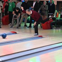 Liseliler bowlingle stres atıyor 