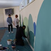 Huzurevi sakinleri duvarları tuvale dönüştürdü 