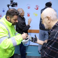 Huzurevi sakinleri duvarları tuvale dönüştürdü 