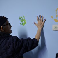 Huzurevi sakinleri duvarları tuvale dönüştürdü 