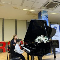 Özel bireylerden unutulmaz piyano resitali 