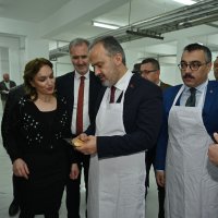 Başkan Aktaş’tan madalyalı öğrencilere ziyaret 