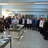 Başkan Aktaş’tan madalyalı öğrencilere ziyaret 