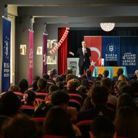 Başkan Aktaş’tan madalyalı öğrencilere ziyaret 