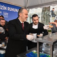 Bursa’da şehitlerin anısına lokma dağıtıldı 