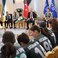 Şampiyon sporculardan Başkan Aktaş’a ziyaret 