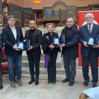 Bir koleksiyoner bin hikaye 