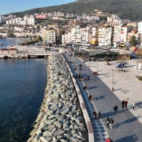 Gemlik’te kıyı koruma çalışmaları hızla sürüyor 