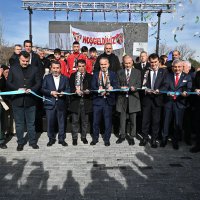 Teoman Özalp Parkı, yenilenen yüzüyle hizmette 