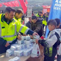 Depremzedeye Bursa morali 