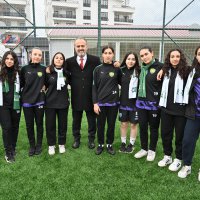 Büyükşehir’den Nilüfer’e futbol sahası 