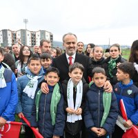 Büyükşehir’den Nilüfer’e futbol sahası 