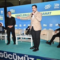 Başkan Aktaş’tan gençlerle sazlı sözlü muhabbet 