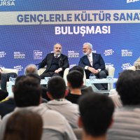 Başkan Aktaş’tan gençlerle sazlı sözlü muhabbet 