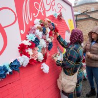 8 Mart'ın çiçekleri solmasın 