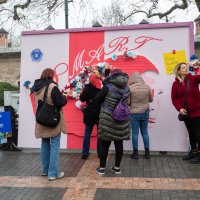 8 Mart'ın çiçekleri solmasın 