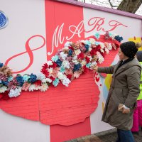 8 Mart'ın çiçekleri solmasın 