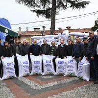 Büyükşehir’den besiciye yem desteği 