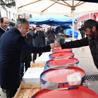 Büyükşehir’den besiciye yem desteği 