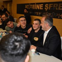 Başkan Aktaş, sahuru gençlerle yaptı 
